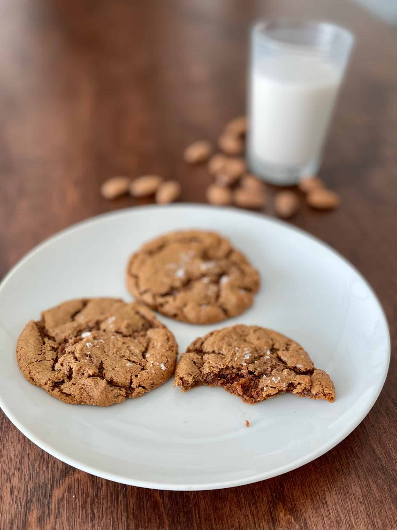 almond butter paleo cookies